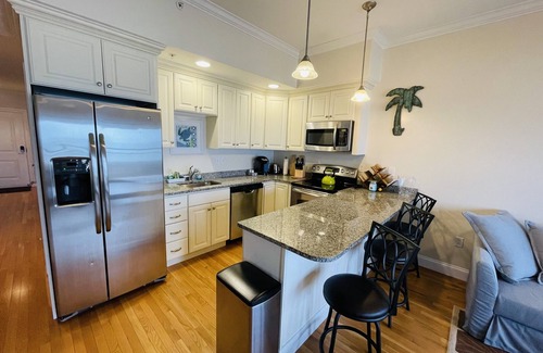 Hampton Copropriété | Ocean Front Pent House Beautiful Beach View Full Furnished Family Vacation Condo