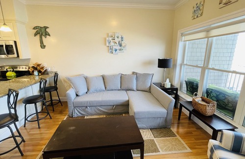 Hampton Copropriété | Ocean Front Pent House Beautiful Beach View Full Furnished Family Vacation Condo