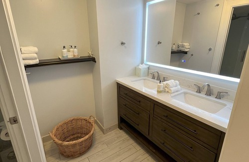 East Fort Lauderdale Station Balnéaire | OCEAN FRONT Suite At A Beautiful Resort Right On The Sand!!