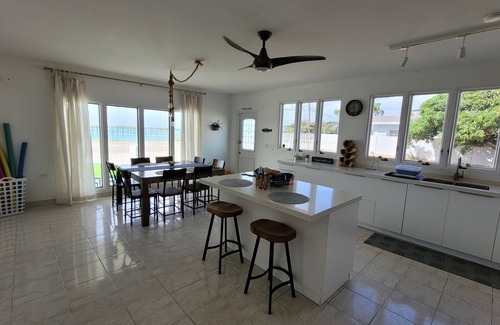Pos Chiquito Maison | OCEAN FRONT-SUNSETS-PRIVATE POOL 2 or 3 bedrooms