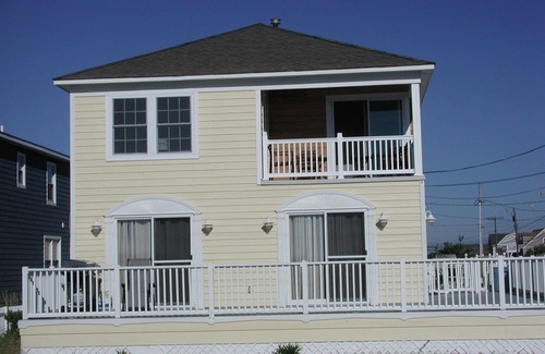 Ortley Beach Maison | Ocean Front Townhouse Seaside Park, NJ