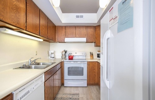 Pine Knoll Shores Maison | Ocean Grove J2 4 Bedroom Condo by RedAwning