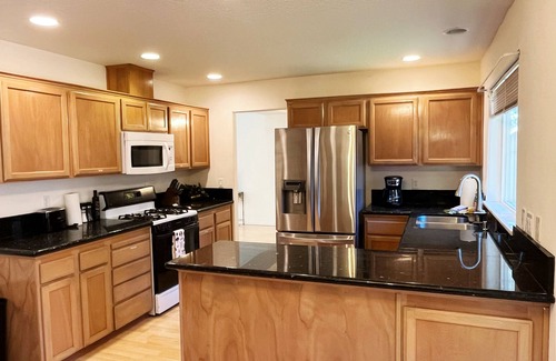 Metzger Maison | Ocean Inspired Artists Cove 4B in SW Portland