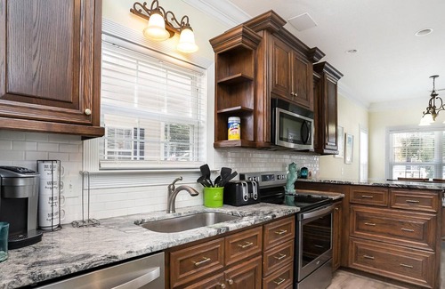 Long Bay Estates Maison | All about location! Fishing Lake, Waterpark, and Ocean