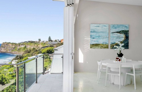 Newport Maison | Ocean Lux - stunning views over Bungan Beach