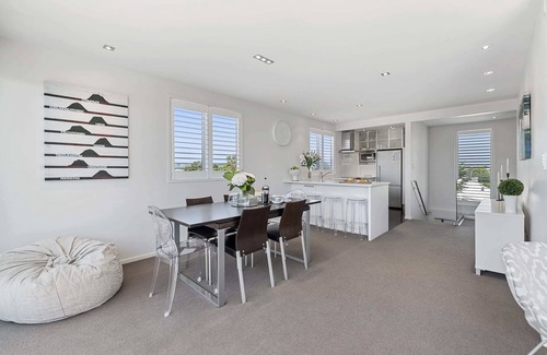 Mount Maunganui Maison | Ocean Palms - Immaculate with fully fenced garden