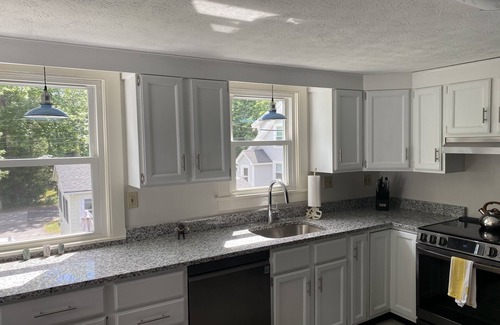 Ocean Park Maison | Ocean Park Unmatched Beauty, 6Bd 3Ba Remodel, A/C, Sleeps 12, 7min walk to beach