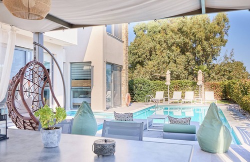 Pefkochori Villa | Ocean Private Villas - Villa Ithaca - private heated pool/jacuzzi/barbecue