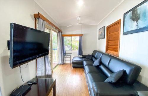 Traviston Maison | Ocean Shores UP - Burrum Heads- Riverfront - Pool -2BR