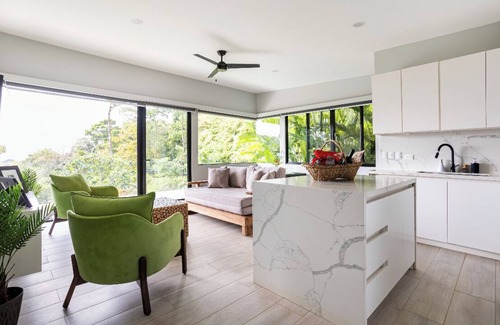 Savegre Maison | Ocean View 2-bdrm/2ba Casita with WiFi, AC between Manuel Antonio and Dominical