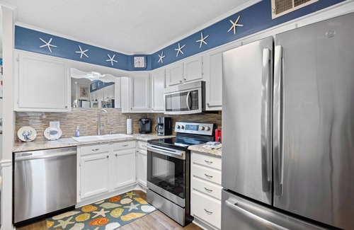 Ash Copropriété | Ocean View 2br/2ba-Sleep 6-Full Kitchen-Pool-Beach-WIFI