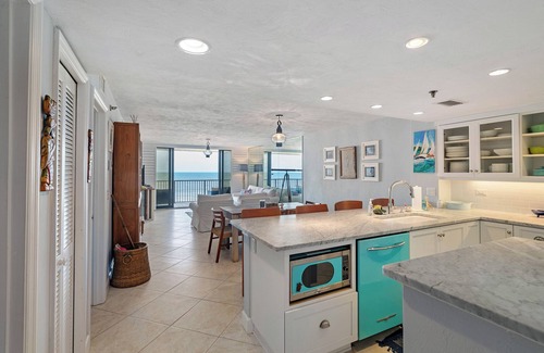 Bethune Beach Copropriété | Ocean View 2B/2B condo, pool, New Smyrna FL