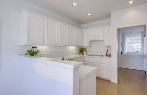 Laguna Niguel Maison | Ocean View 2BD/2BA Townhome with Air Conditioning, 2 Car Garage, Beach Gear