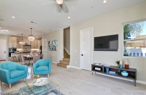 Imperial Beach Maison | Ocean view 3-Bedroom just steps from the sand
