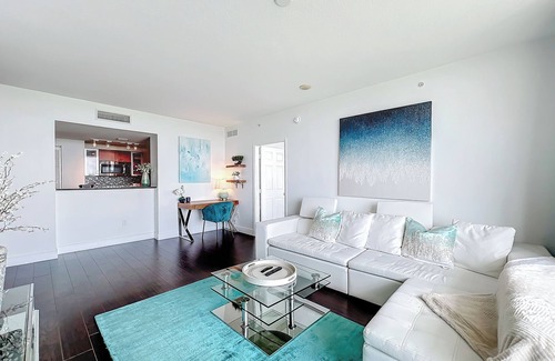Ocean Ridge Appartement | Ocean View 3 Bedroom Apartment in Boynton Beach, Pool, Fitness Room + More!