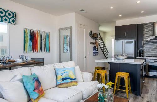 Imperial Beach Maison | Ocean View 3 Bedrooms Condo, just steps from the park, pier & water!