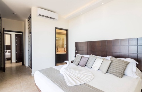San Pedro Mixtepec Station Balnéaire | Ocean View 3 Bedroom Penthouse with Resort Amenities Overlooking the Pacific!