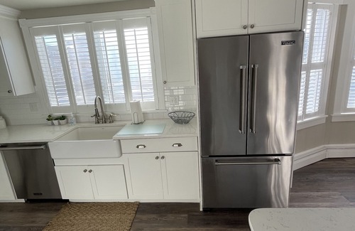 North End Maison | Ocean View - 9 Bed & 5 Bath-1.5 Blocks to Boardwalk - Sleeps 24!