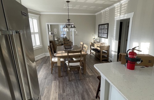 North End Maison | Ocean View - 9 Bed & 5 Bath-1.5 Blocks to Boardwalk - Sleeps 24!
