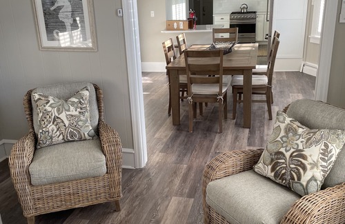 North End Maison | Ocean View - 9 Bed & 5 Bath-1.5 Blocks to Boardwalk - Sleeps 24!