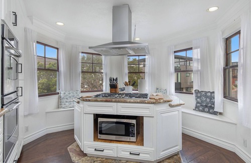 Gas Lamp Section Maison | OCEAN VIEW/Amazing 4 Bedroom/AC/Walk to Beach!