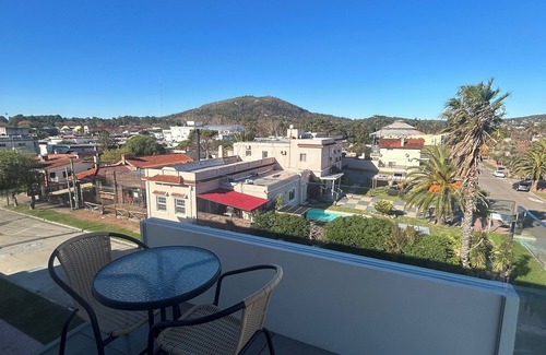 Piriapolis Appartement | Ocean view and Cerros! 2 bathrooms, double and new apt! (Suitable for pets)