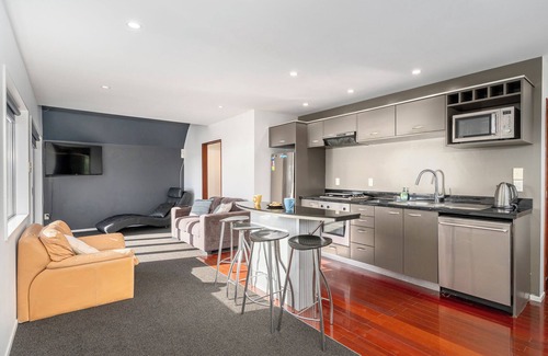 Tairua Maison | Ocean View Beach Beauty - Tairua Holiday Home