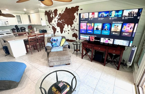 Ualapue Copropriété | Ocean view condo with shaded lana'i, WiFi & shared pool, tennis, grills, cabana
