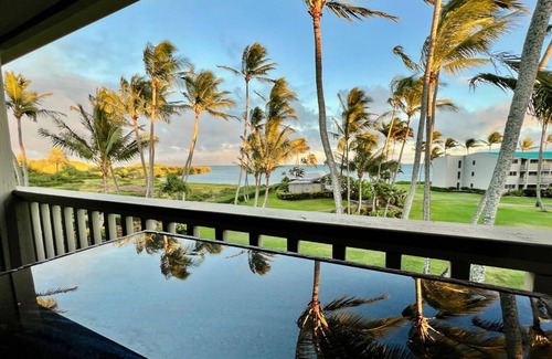 Ualapue Copropriété | Ocean view condo with shaded lana'i, WiFi & shared pool, tennis, grills, cabana