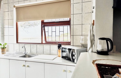 Sandbaai Appartement | Ocean View Hermanus Apartment Near Whale Watching & Cliff Path