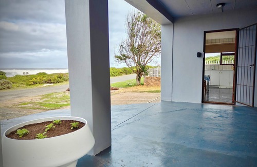 Sandbaai Appartement | Ocean View Hermanus Apartment Near Whale Watching & Cliff Path