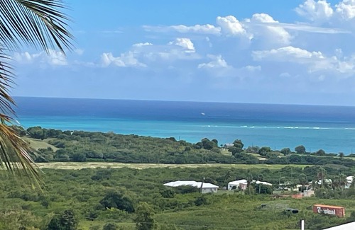 Estate Work and Rest Appartement | Ocean View House on Hill in Sunny Caribbean