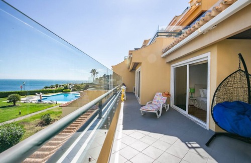 Cascais Copropriété | Ocean View II Sea Front 3-Bed Familiale Apt à Cascais w / Pool près de Plages