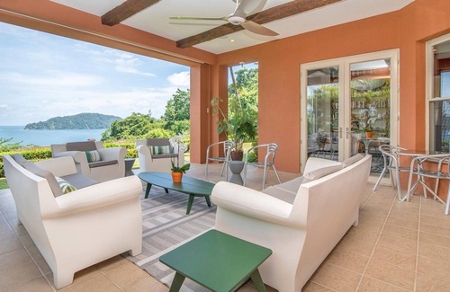 Herradura Copropriété | Ocean View, Modern Luxury w/Jacuzzi & access to all amenities!
