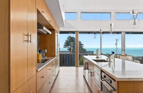 Moss Beach Maison | Ocean View Moss Beach Retreat