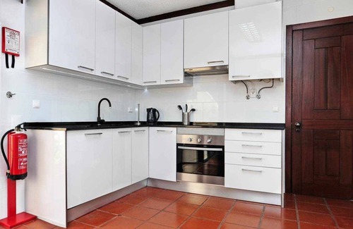 Cascais Appartement | Appartement 2BR à la plage avec vue sur la mer et la piscine, Sao Pedro EstoriL-CHECKINHOME