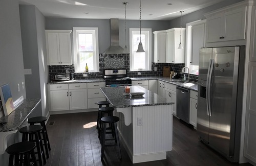 North End Maison | New Ocean View Single, 5 Bdrm, 3. 5 Bath, Parking 4, 1 Block To Beach, Ascenseur