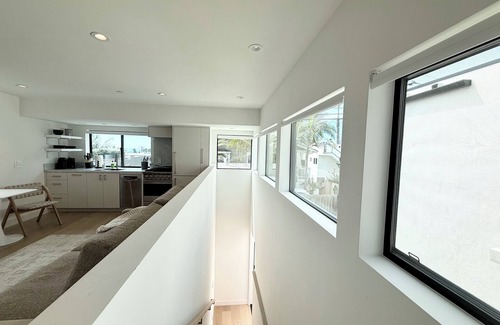Cardiff-by-the-Sea Maison | Ocean-View Studio. New, Modern & Walkable to Cardiff Town & Beach