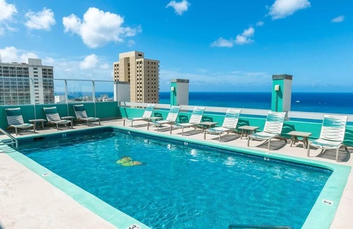Waikiki Maison | Ocean View Suites | 2 Units | Rooftop Pool | Full Kitchen | Waikiki Beach