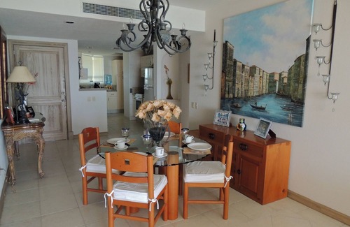 Marina Vallarta Copropriété | Condo récemment mis à jour avec vue sur l'océan