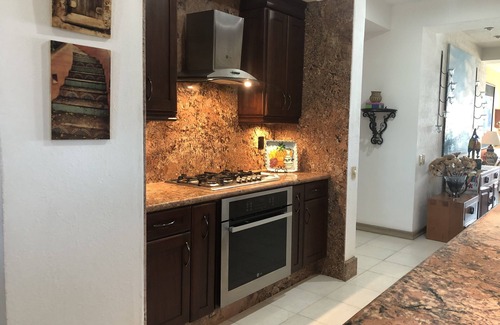 Marina Vallarta Copropriété | Condo récemment mis à jour avec vue sur l'océan