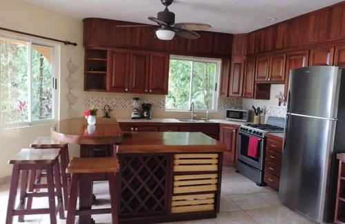 Ballena Maison | Ocean views and privacy above Uvita