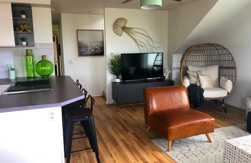 Waldport Maison | Vues sur l'océan de chaque chambre, accès à la plage privée, bain à remous, salle de jeux, Plus!