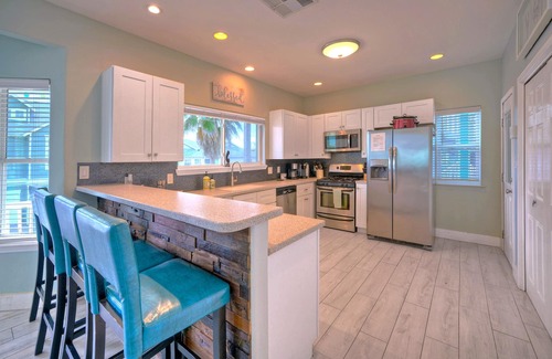 Sand Point Maison | Ocean views from two decks & beach boardwalk across the street