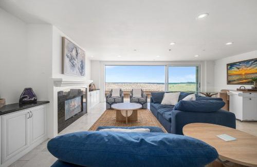 Peninsula Maison | Ocean Views in Long Beach