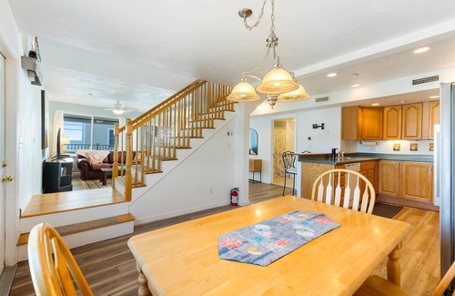 York Beach Copropriété | Ocean Views One Row Back from Long Sands Beach