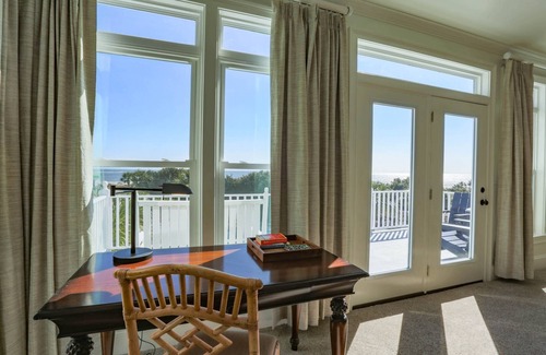 Ocean Point Maison | Ocean Views, Two Master Suites, Screened Porch & Access to Ocean Point Community Pool & Cabana
