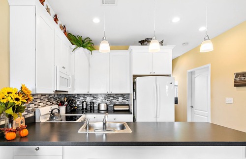 Holgate Maison | Ocean Views without Oceanfront Prices, just steps from the Beach with Lifeguards