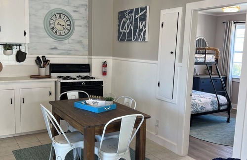 Salisbury Beach Appartement | Melo's Beach House - La vague de l'océan