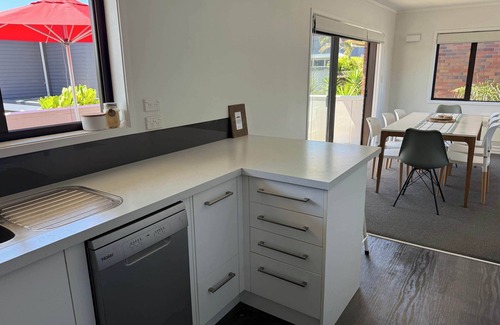 Mount Maunganui Maison | Oceanbeach Stay Summa